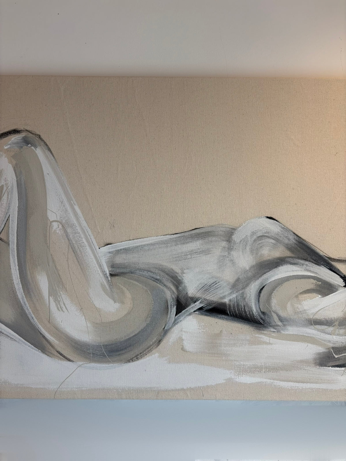 Painting of a female figure lying on a surface, predominantly in shades of grey with a contemporary black frame.Neutral contemporary abstract large figurative painting.
Bespoke artwork
Commissioned artwork
Custom Artwork
Custom painting for home
Hand painted wall art
Large original paintings for living room
Large statement artwork
Bespoke abstract art
Bespoke art for interiors
Original paintings for living room
Original art for interiors
Custom artwork for interior designers
Luxury wall art for interiors
