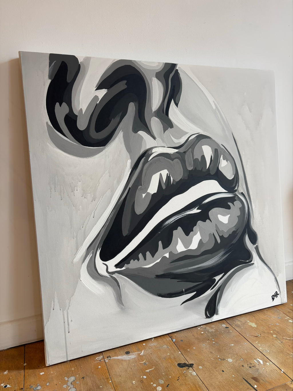 Abstract black and white painting on a white wall
canvas painting of a womans lips - pop art.Neutral contemporary abstract large figurative painting.
Bespoke artwork
Commissioned artwork
Custom Artwork
Custom painting for home
Hand painted wall art
Large original paintings for living room
Large statement artwork
Bespoke abstract art
Bespoke art for interiors
Original paintings for living room
Original art for interiors
Custom artwork for interior designers
Luxury wall art for interiors
Artwork for interiors