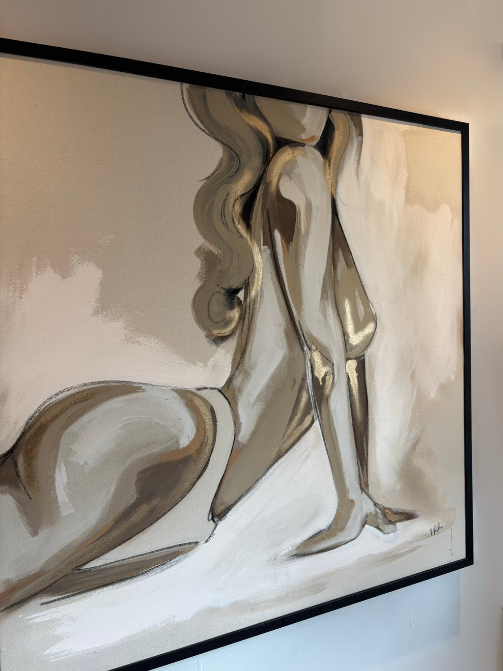 Framed abstract art of a nude figure on a beige background. Painted with brown and taupe tones with gold highlights. Bespoke artwork
Commissioned artwork
Custom Artwork
Custom painting for home
Hand painted wall art
Large original paintings for living room
Large statement artwork
Bespoke abstract art
Bespoke art for interiors
Original paintings for living room
Original art for interiors
Custom artwork for interior designers
Luxury wall art for interiors
Artwork for interior Designers
